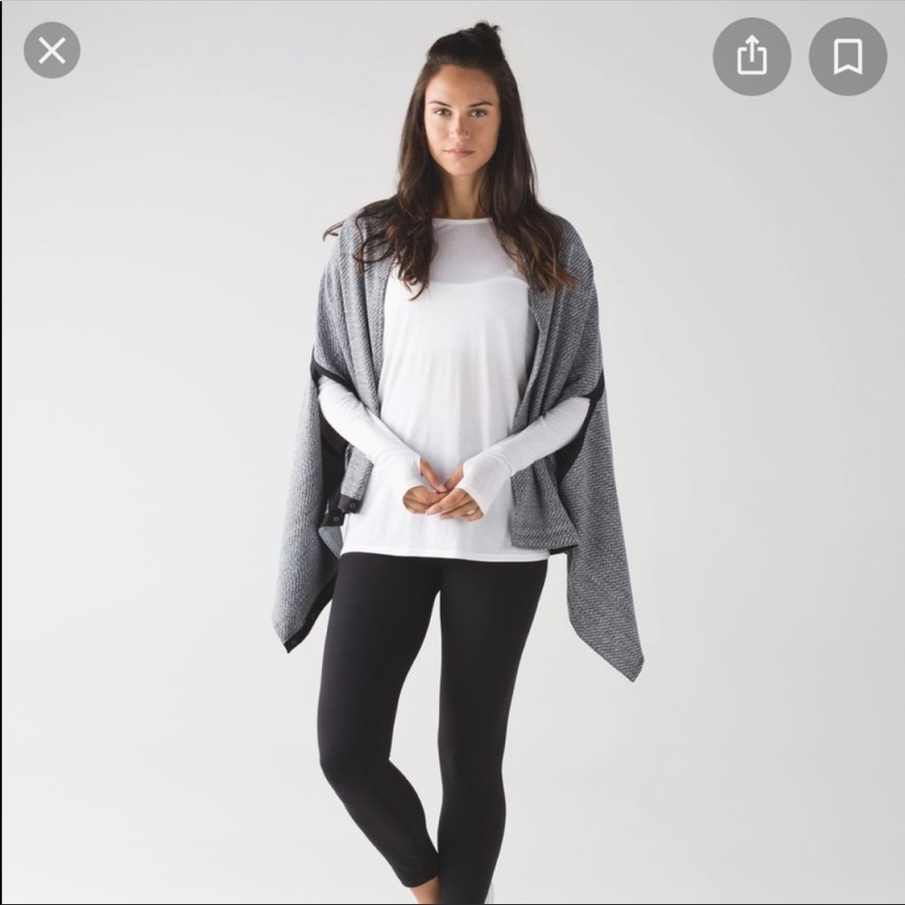 Lululemon Vinyasa Scarf in EUC Dark Gray trim